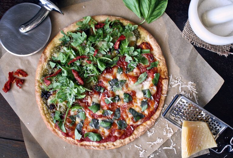 Make authentic Italian margherita pizza at home